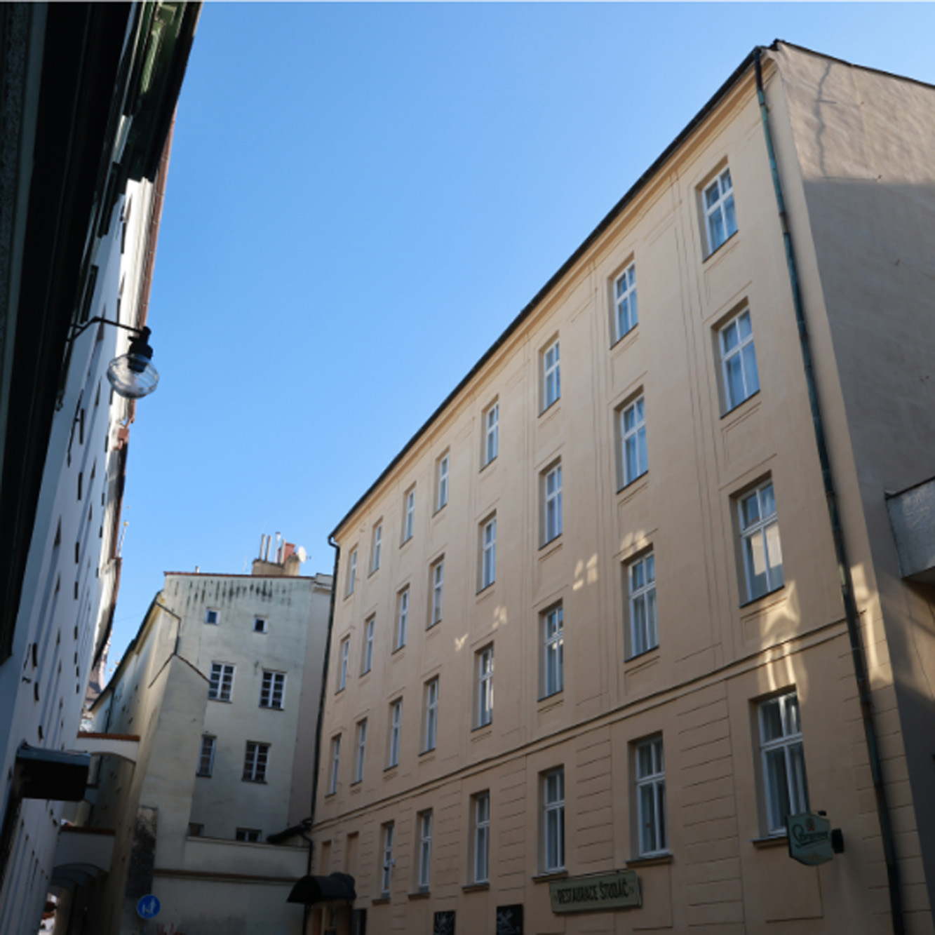 Pronájem zrekonstruovaného bytu 1kk v centru Olomouce, ul. Švédská