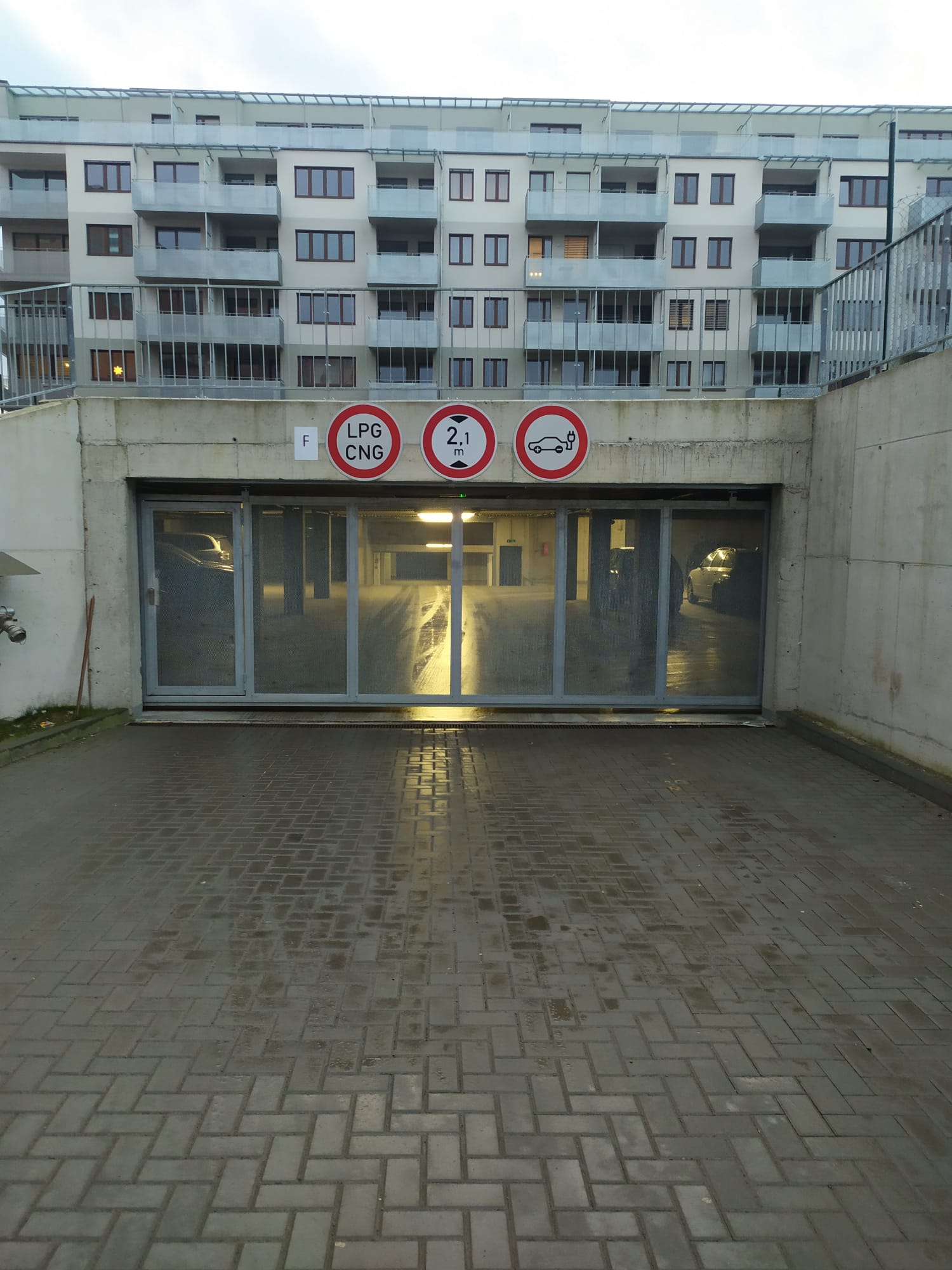 Pronájem garážového stání poblíž centra Olomouce, ul. Wittgensteinova