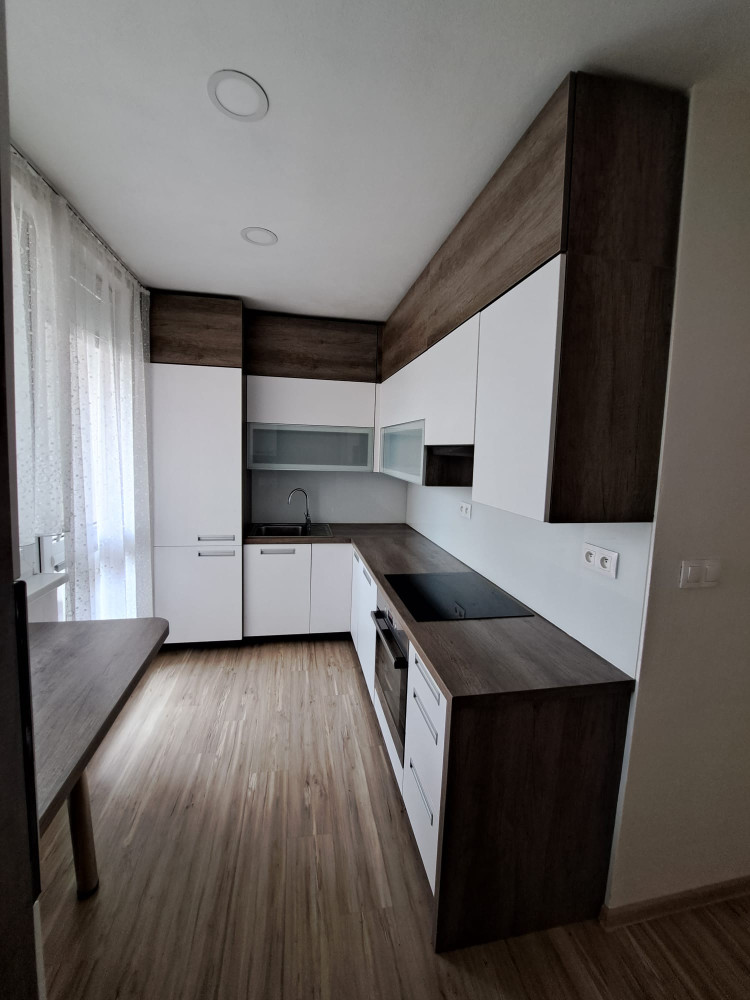 Pronájem zrekonstruovaného bytu 3+1, 2 balkóny, 1 lodžie, v Olomouci, ul. Jánského